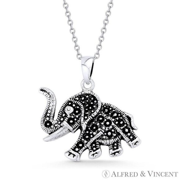 Elephant Animal Charm Pendant in Oxidized .925 Sterling Silver - Picture 1 of 1